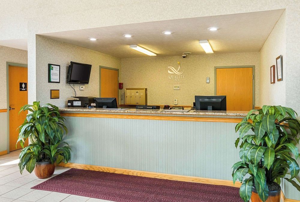 Quality Inn Weston 2