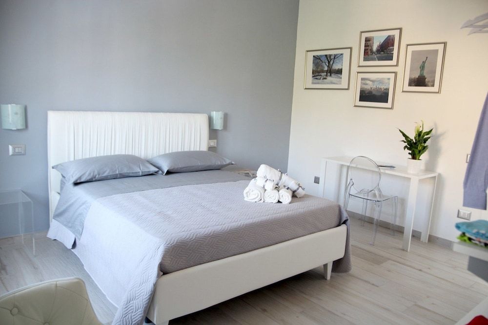 SOHO B&B 1