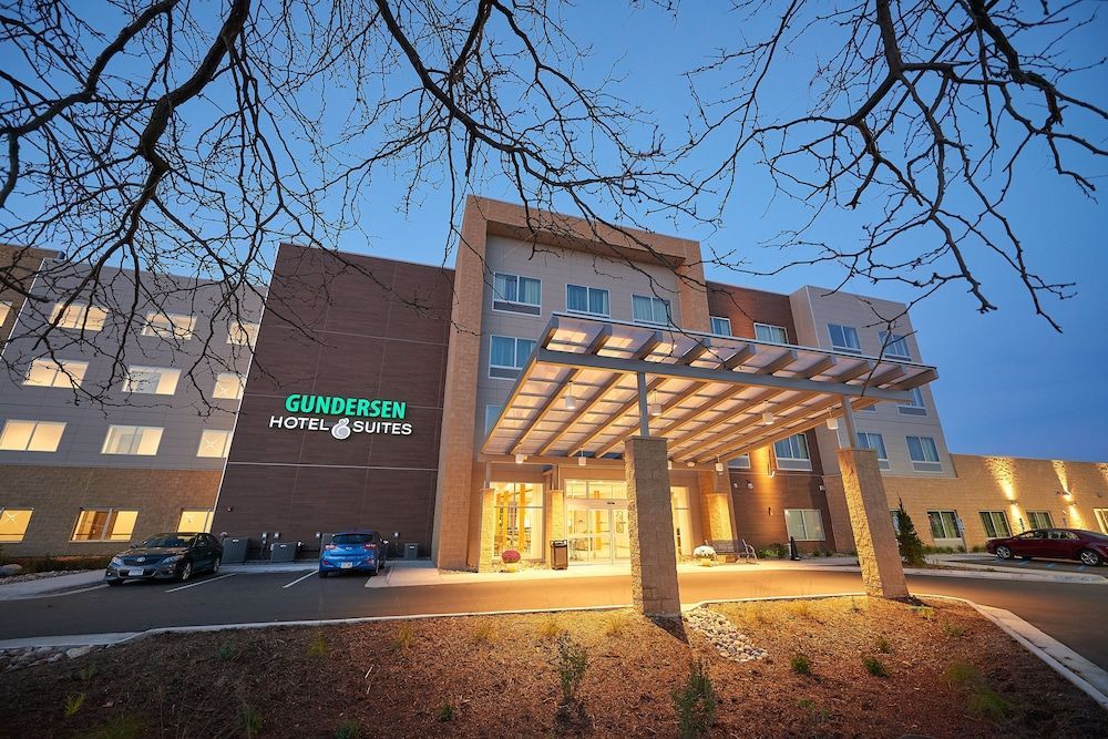 Gundersen Hotel & Suites 1