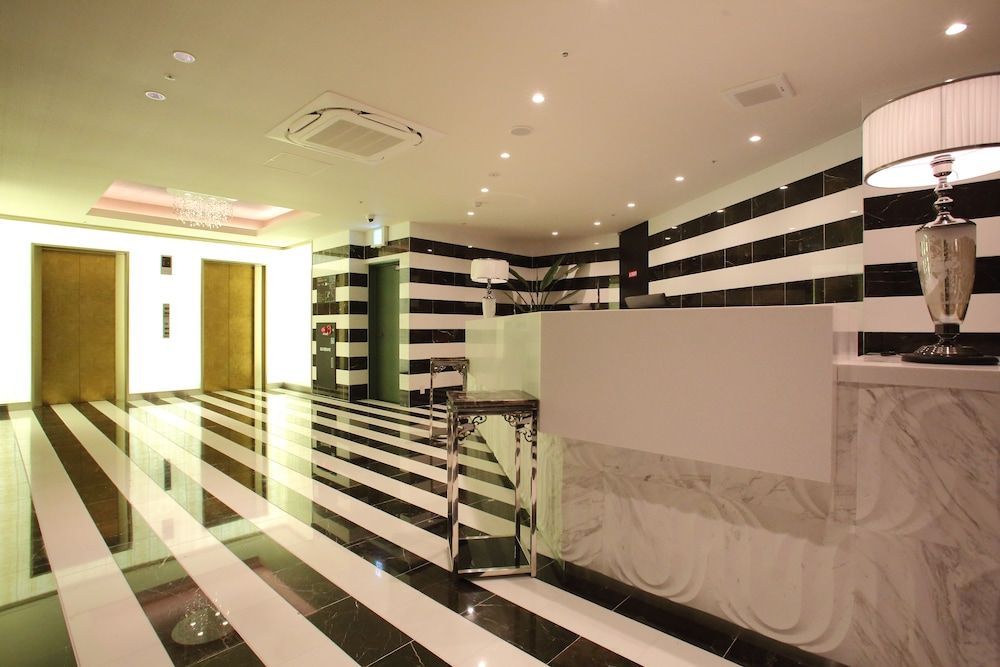 Centurion Hotel Grand Kobe Station 2