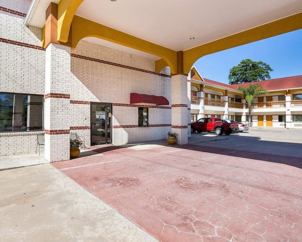 Rodeway Inn & Suites Humble IAH 1