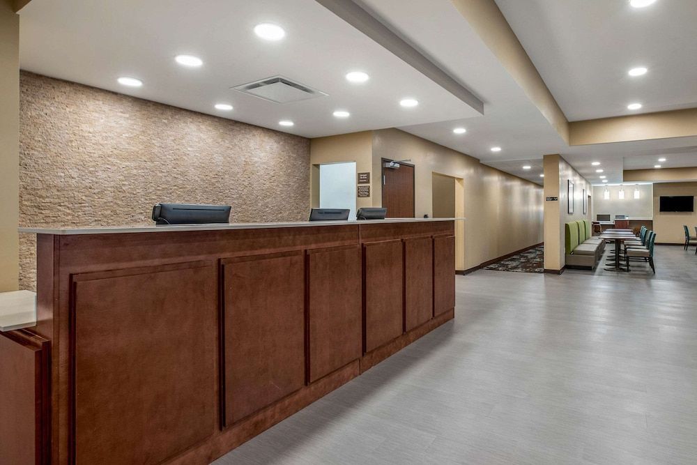 Comfort Inn & Suites Ames near ISU Campus 2