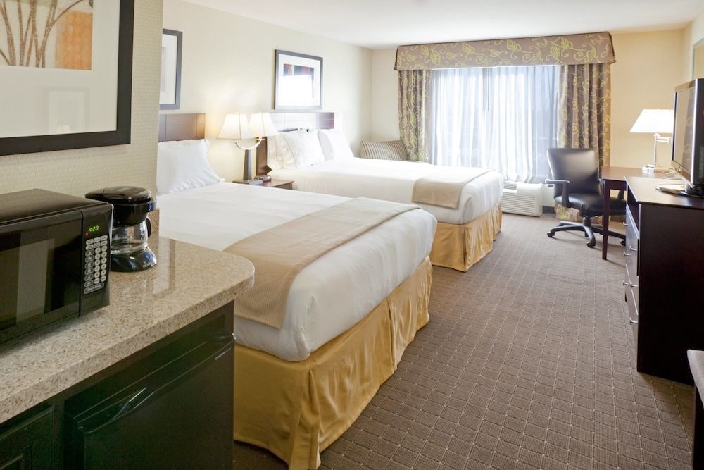 Holiday Inn Express & Suites EAGLE PASS by IHG 2