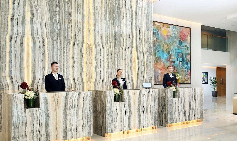 Grand Cosmopolitan Hotel 2