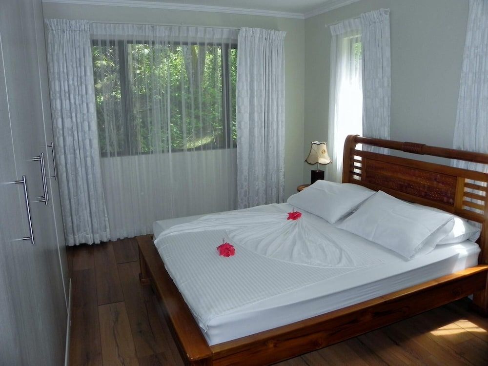 Hillside Retreat 2