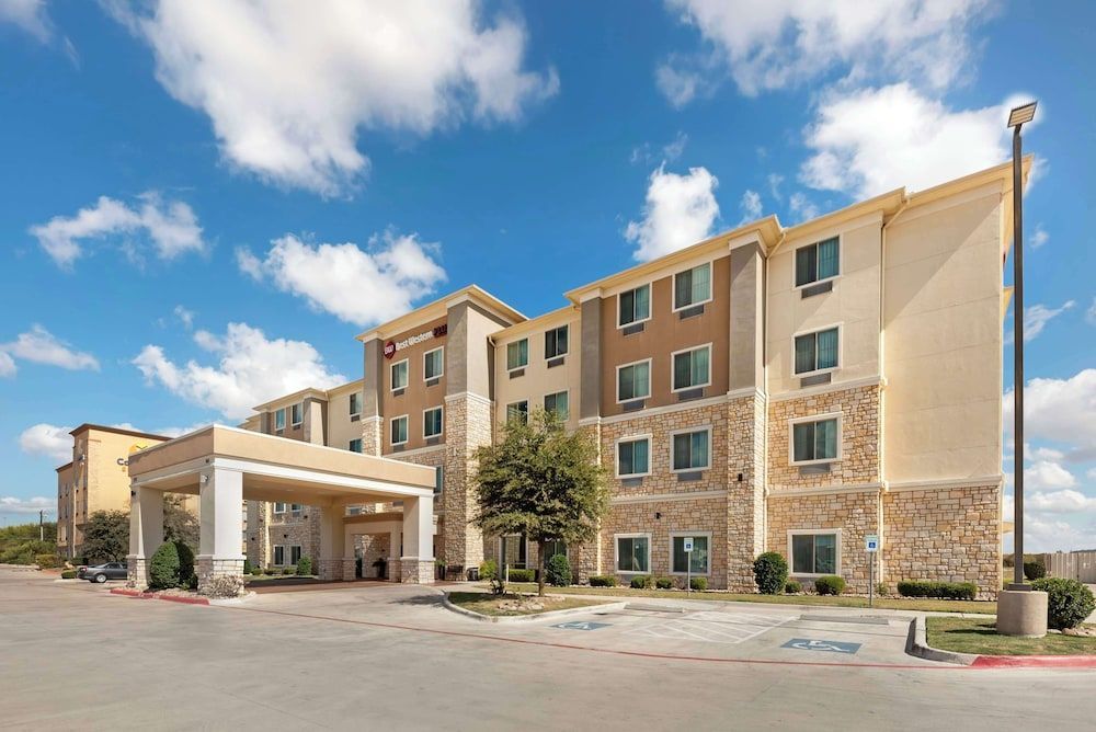 Best Western Plus Buda Austin Inn & Suites 1