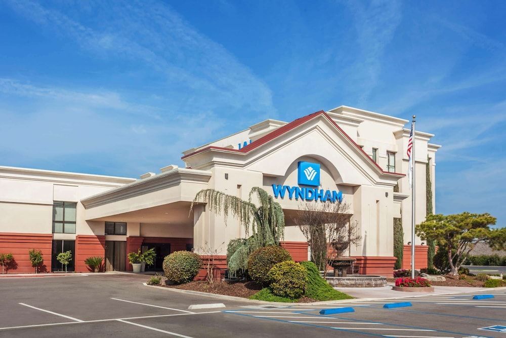 Wyndham Visalia 1