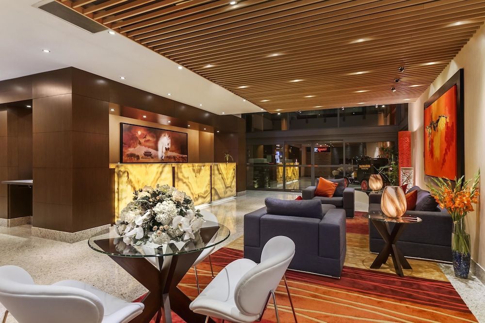 Poco Inn and Suites Hotel & Conference Centre 2
