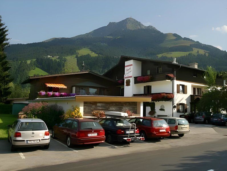 Familienhotel Central 1