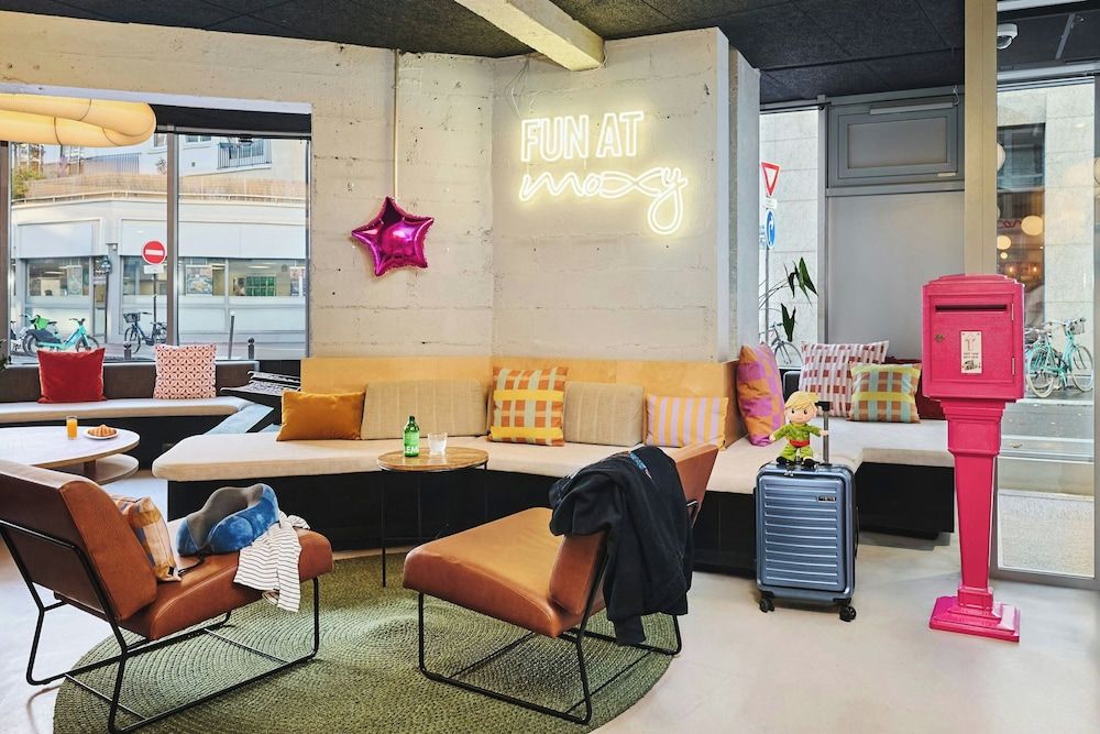 Moxy Paris Bastille 1