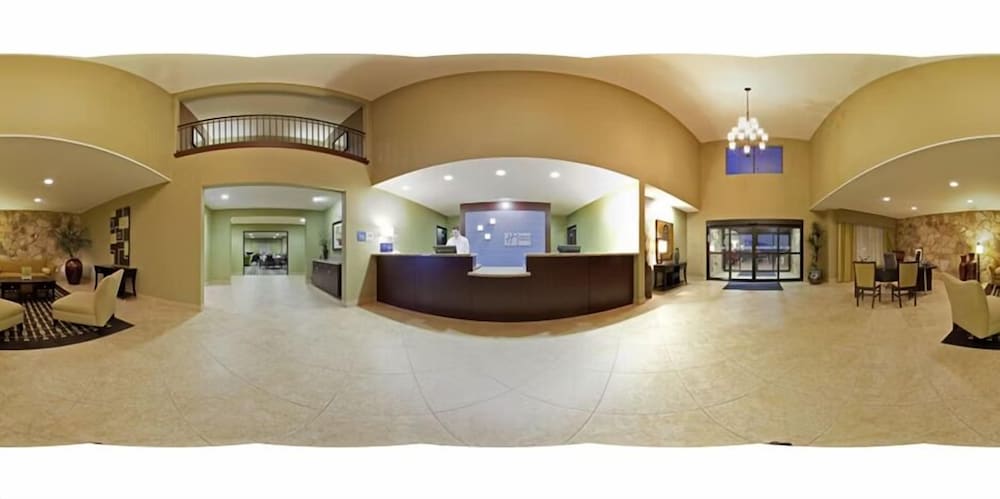 Holiday Inn Express & Suites MARBLE FALLS by IHG 2