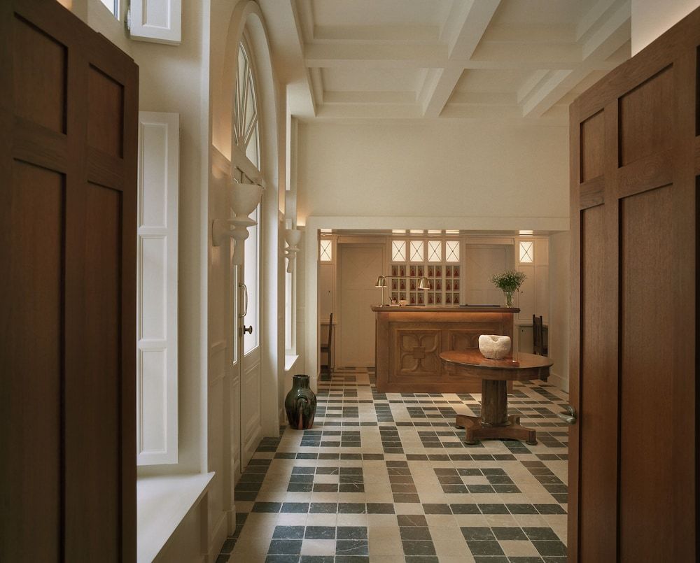 Château Voltaire 2