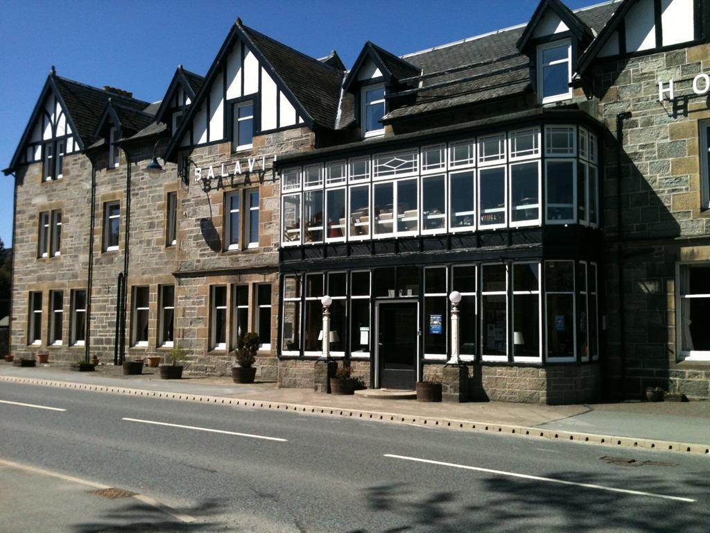 The Balavil Hotel Newtonmore - Restaurant, Bars & Swimming Pool 2