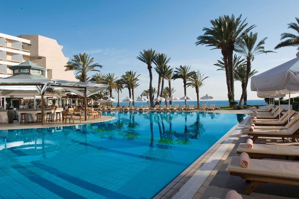 Constantinou Bros Pioneer Beach Hotel 1