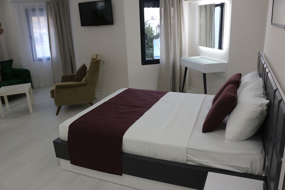WB Weekend Otel 2