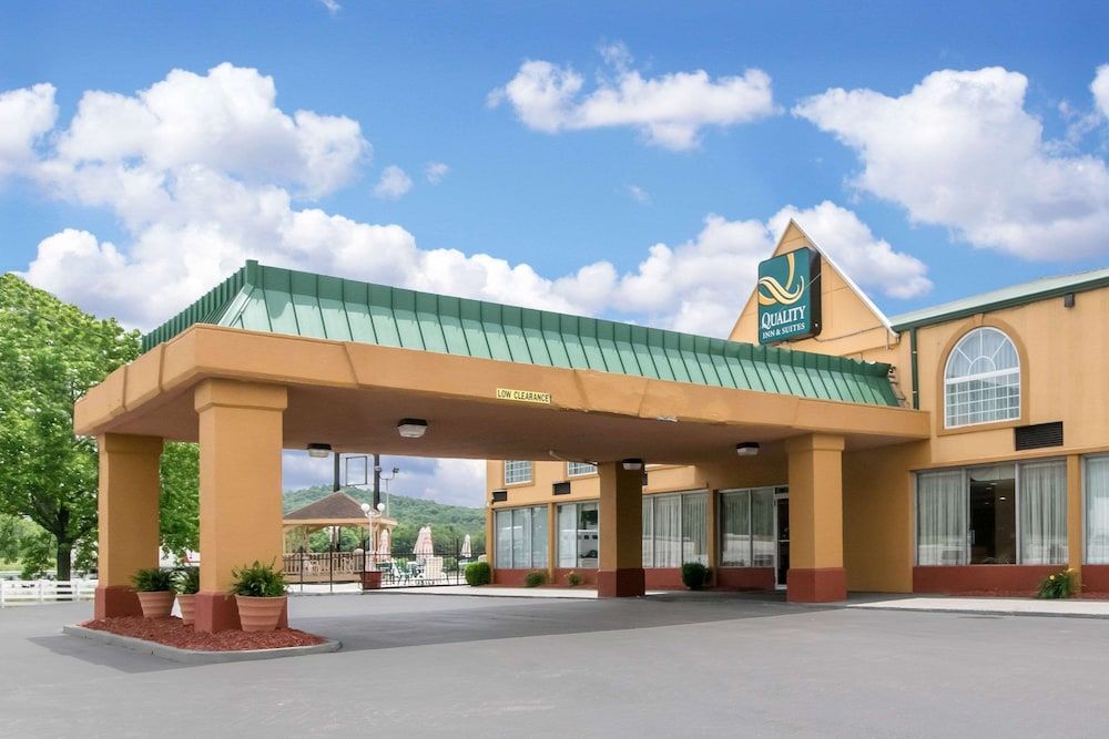 Quality Inn & Suites Horse Cave - Cave City 1