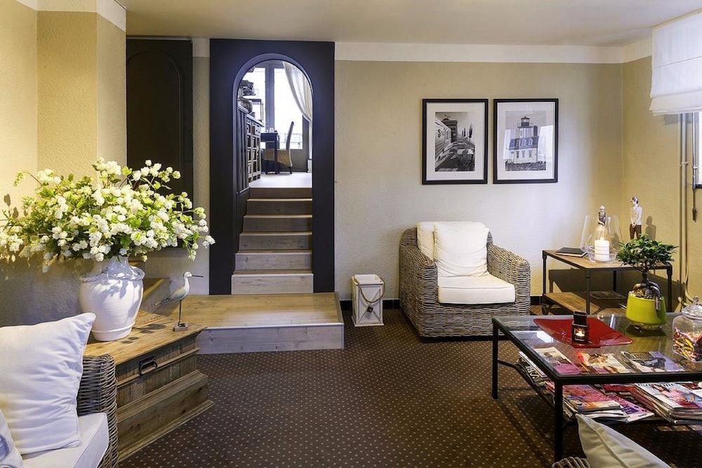 Hotel Les Embruns 2