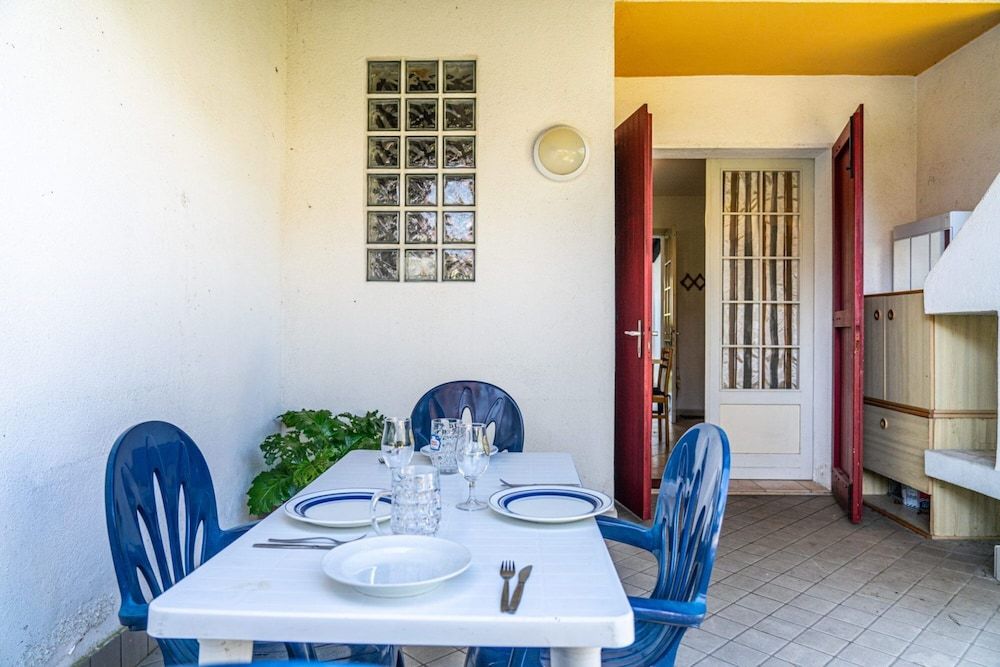 Charming Apartment With Garden and Pool 1