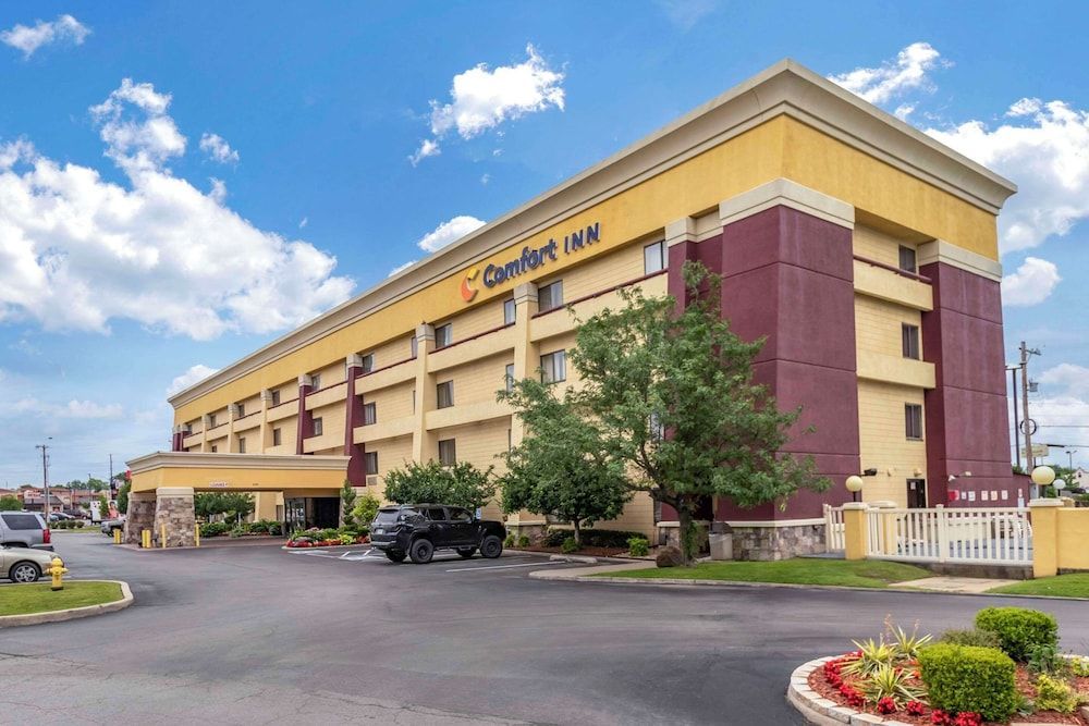 Comfort Inn Tulsa Midtown 1