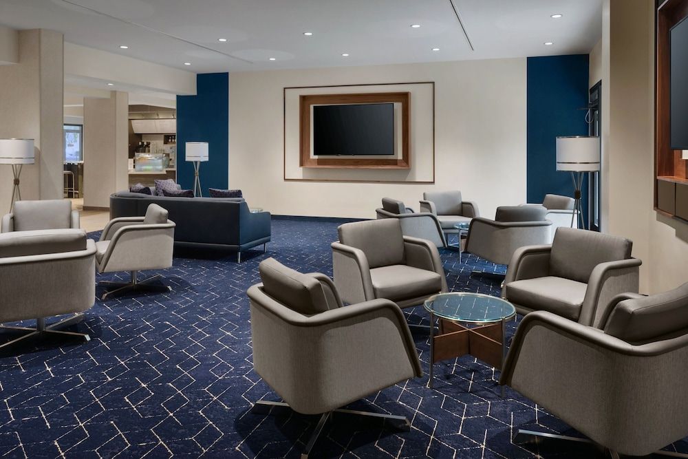 Courtyard by Marriott New Orleans Metairie 2