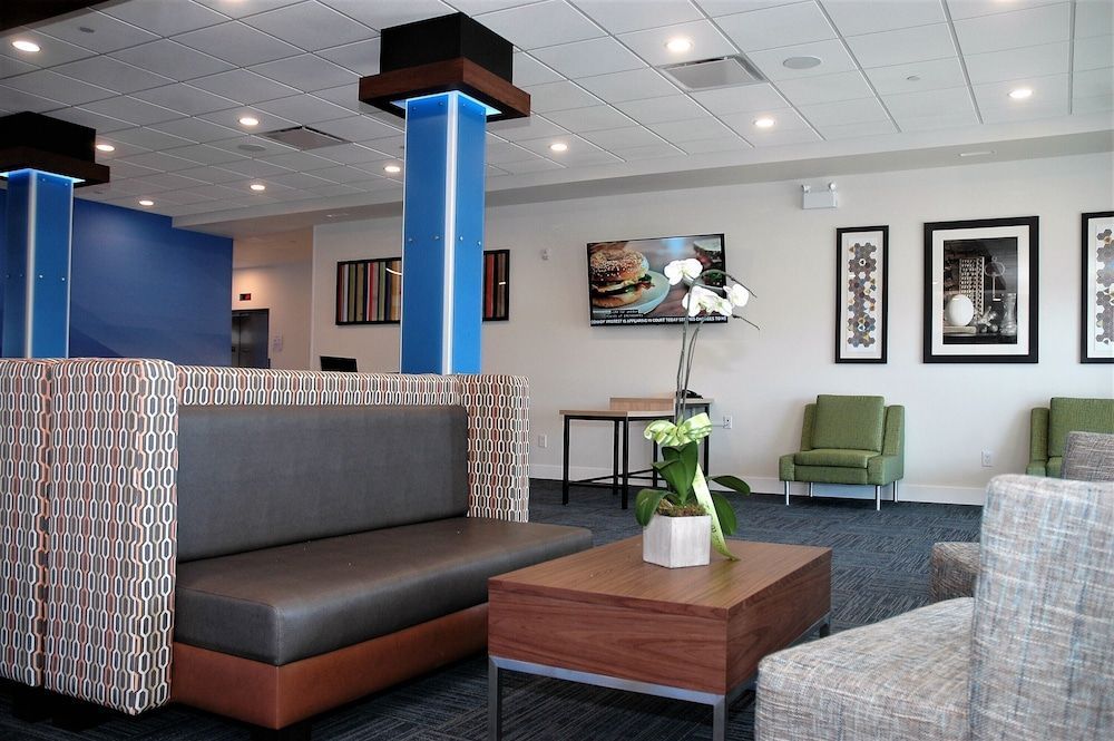 Holiday Inn Express & Suites EDMONTON SW – WINDERMERE by IHG 2