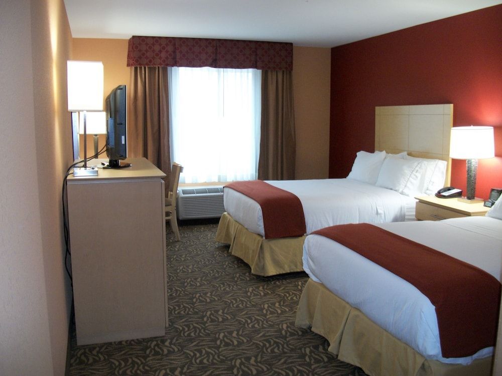 Holiday Inn Express CORTLAND by IHG 2