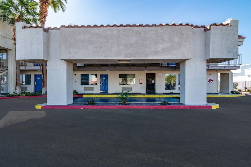 Rodeway Inn & Suites Rancho Mirage - Palm Desert Area 1