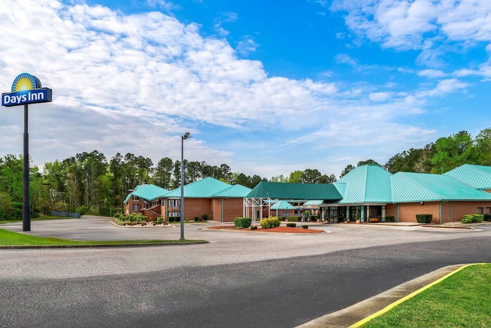 Days Inn by Wyndham Petersburg/South Fort Lee 1