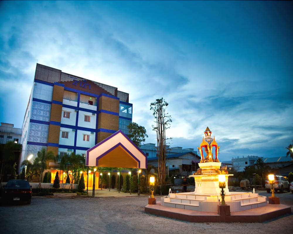 Zaza Hotel 1