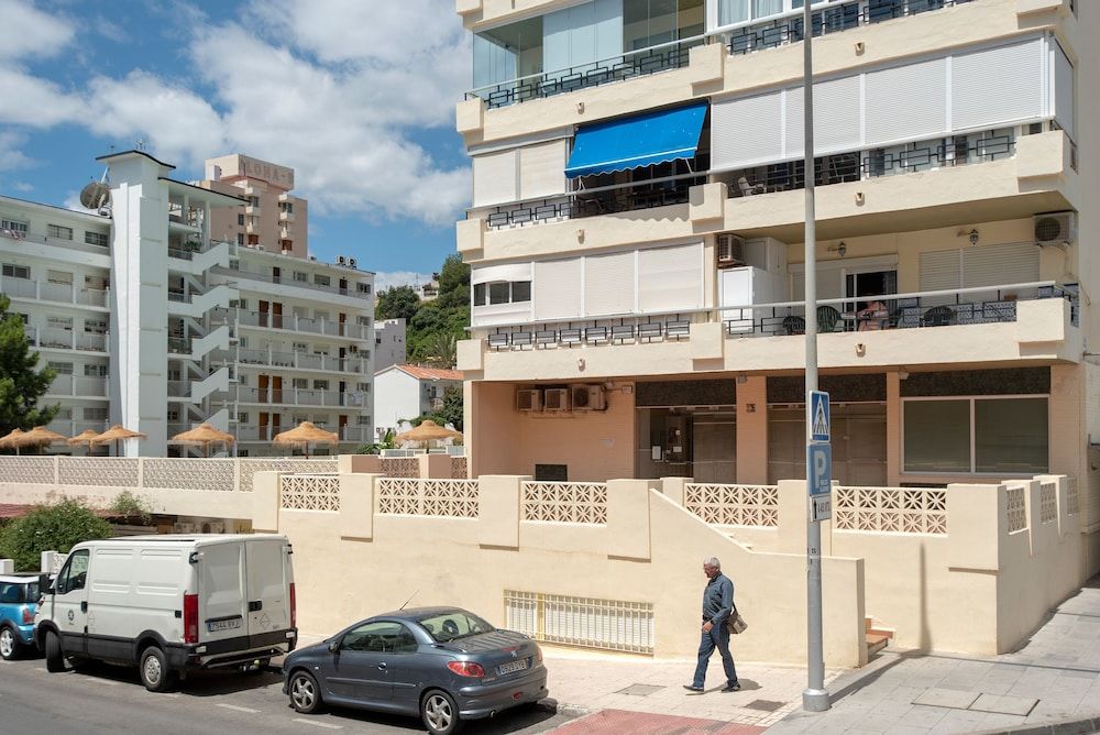 En Carihuela con vistas y plaza de garaje, Nucleo Cristal 2
