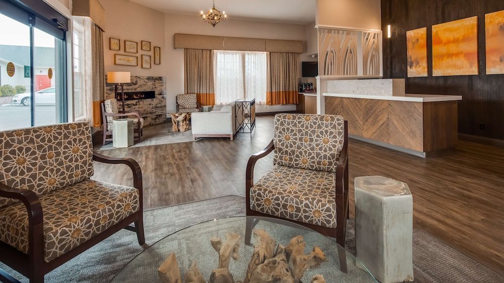 Best Western Plus Bayshore Inn 2