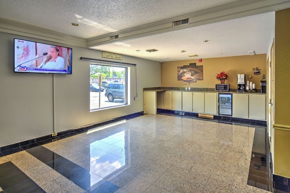 Motel 6 Libertyville, IL 2