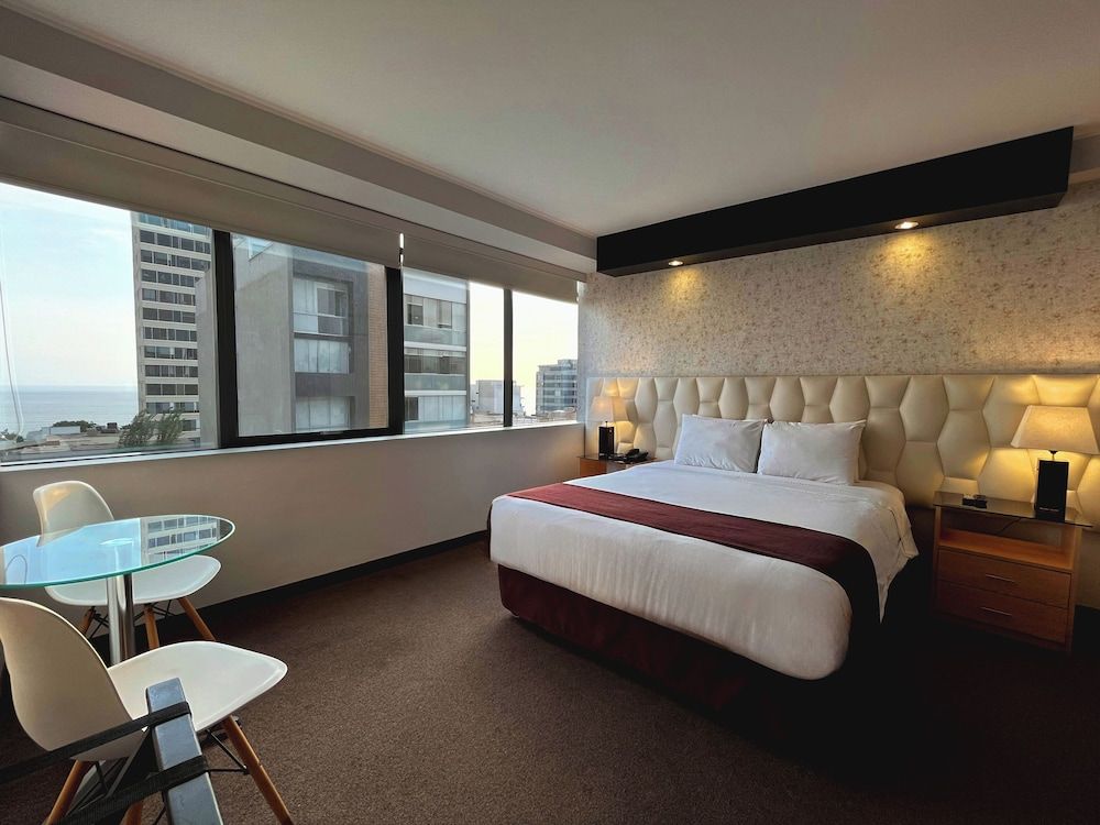 Hotel Ferré Miraflores 1