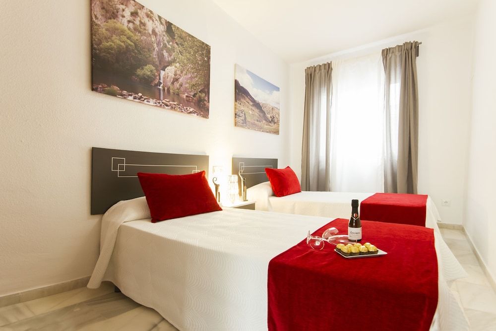 Apartamentos El Tajo & SPA 2
