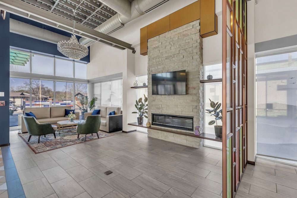 Baymont by Wyndham Kansas City North 1