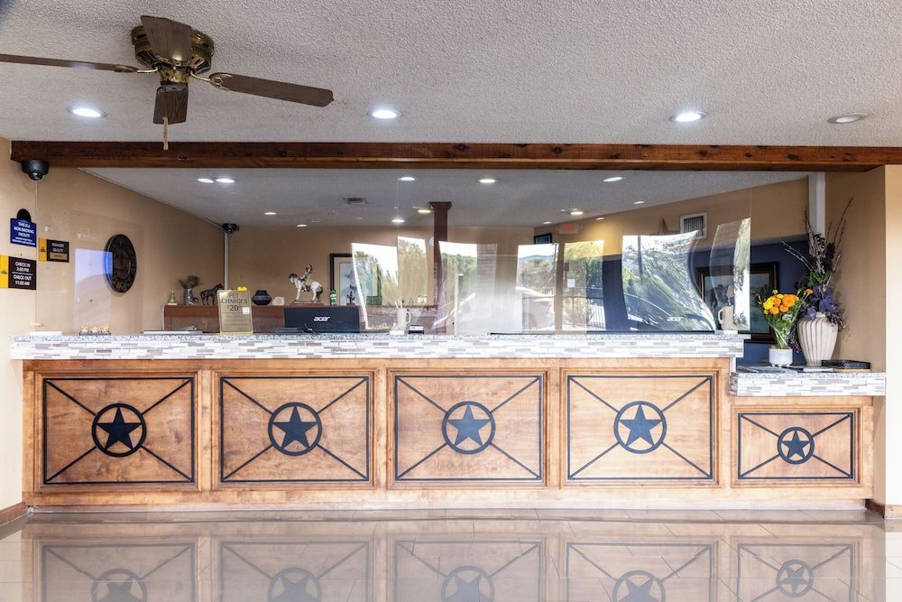 Boerne Inn and Suites 1
