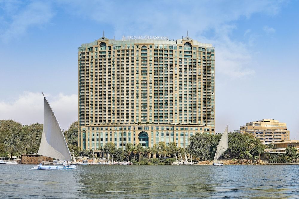 Four Seasons Hotel Cairo at Nile Plaza 1