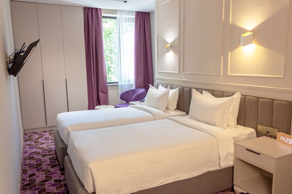 Orient Hotel Bishkek 1