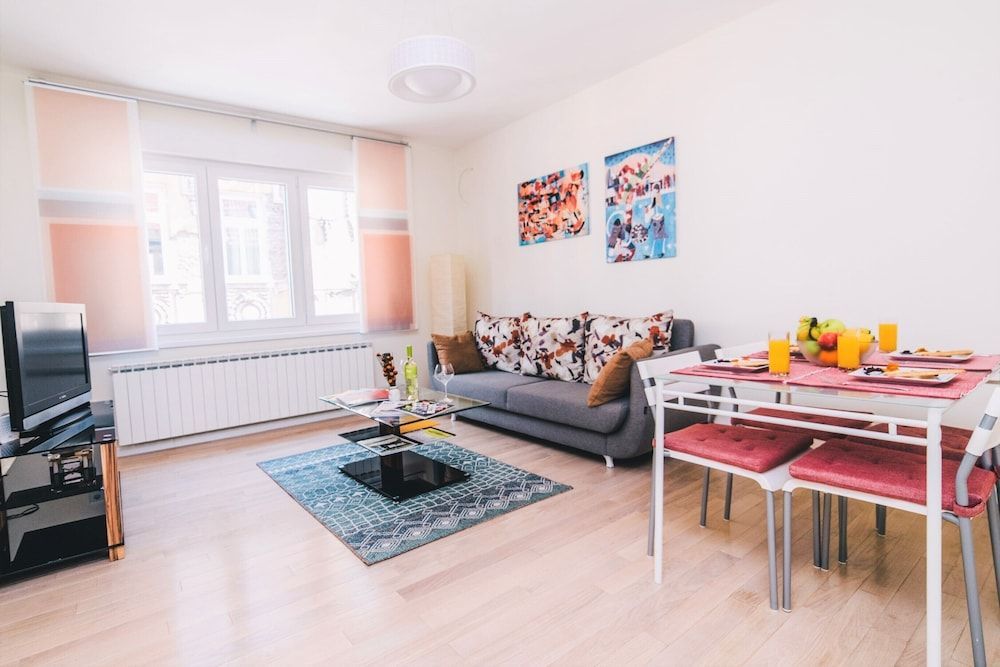 Modern apartment near Cathedral - BEST LOCATION 1