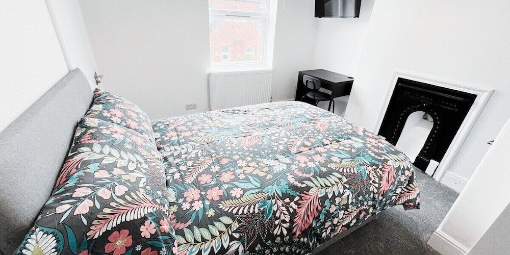The Burford Hideaway 2