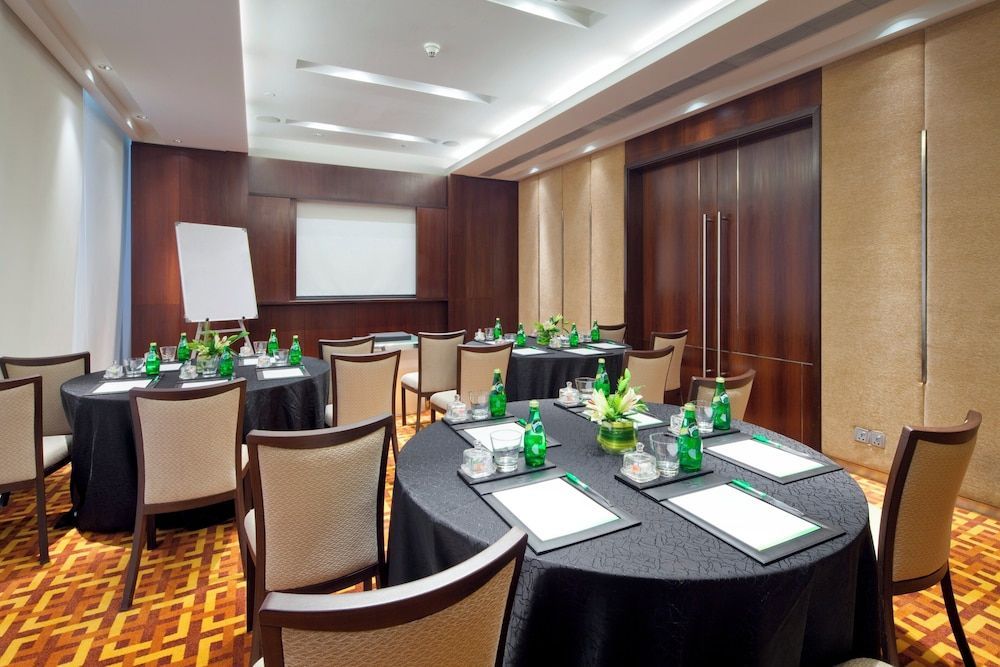 Holiday Inn MUMBAI INTERNATIONAL AIRPORT by IHG 1