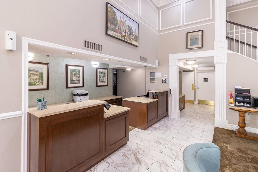 Quality Inn & Suites 2
