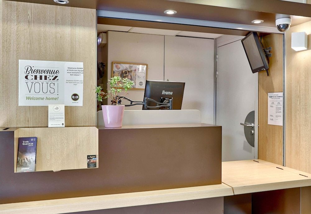 B&B HOTEL Clermont-Ferrand Le Brézet Aéroport 2