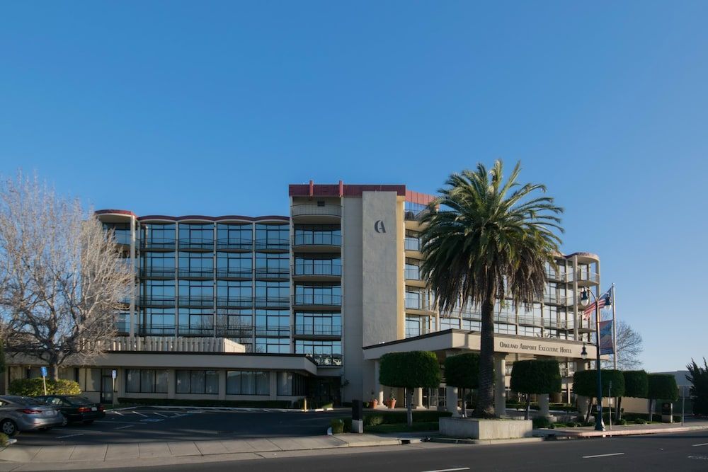 Oakland Airport Executive Hotel 1