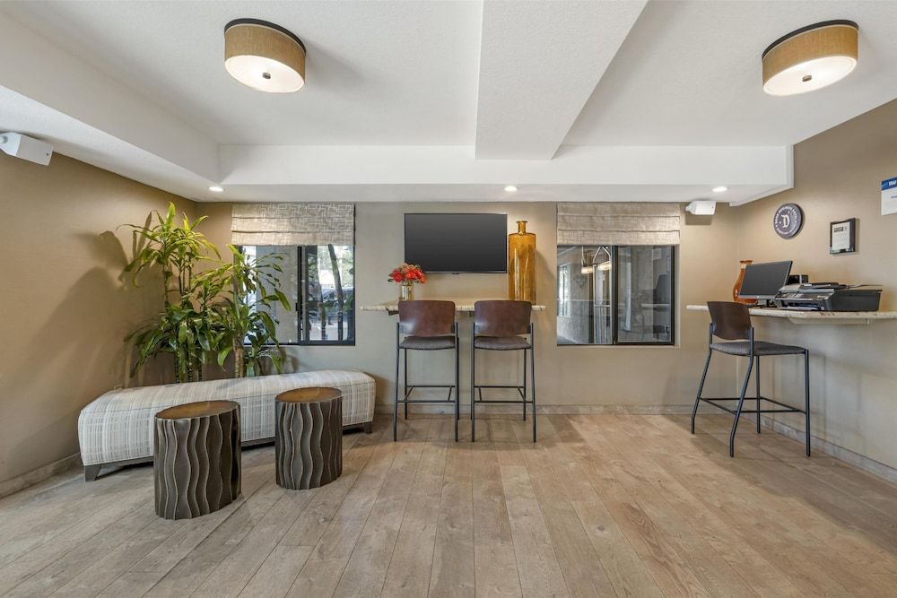 Best Western Plus Anaheim Inn 2