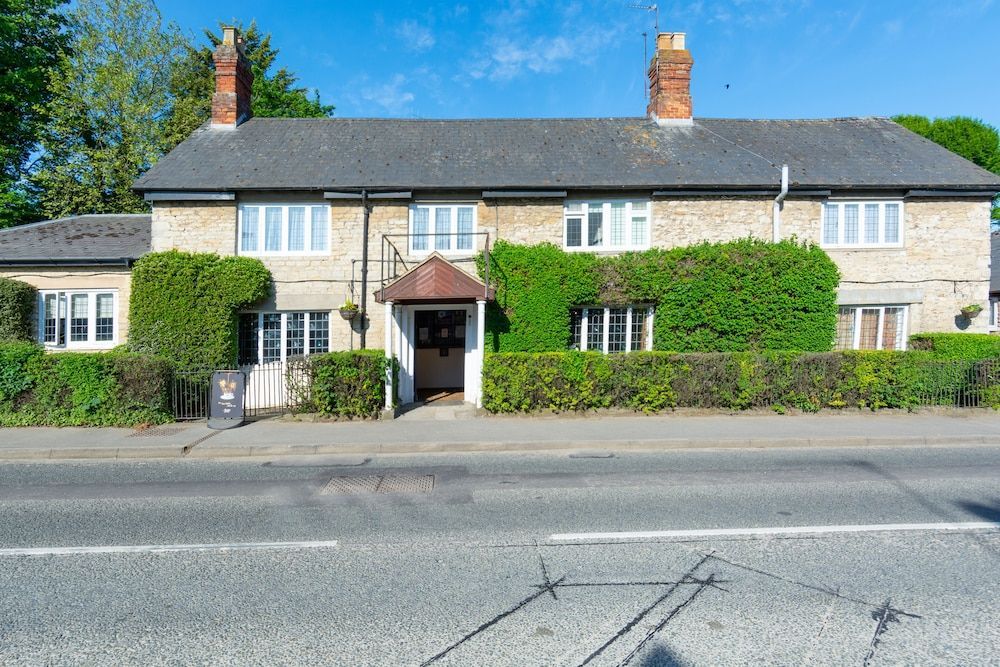 Jersey Arms Hotel Bicester 1