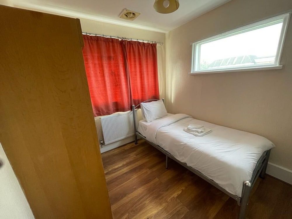 ST NICHOLAS HOTEL 2
