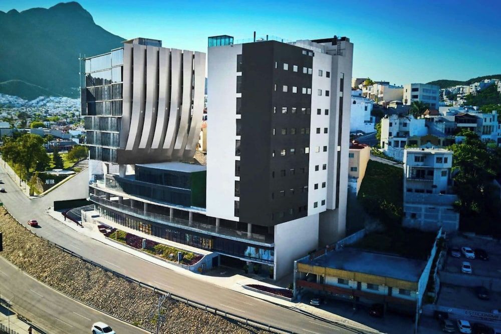 SJ Grand Hotel Monterrey 1