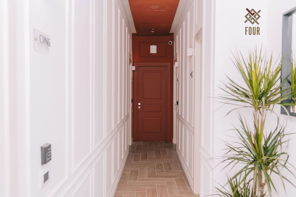 Four - Acanfora Suites 1