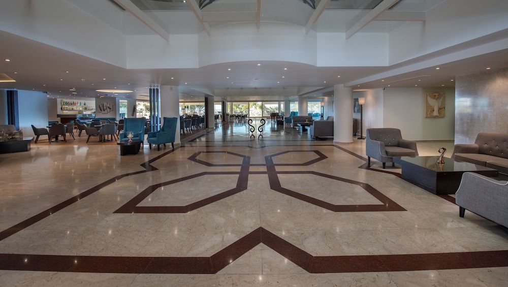 Queens Bay Hotel 2